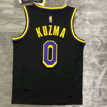 Camisa Masculina Kyle Kuzma 2020-21 Preta Swingman Versão Jogador – Edição Ganha
