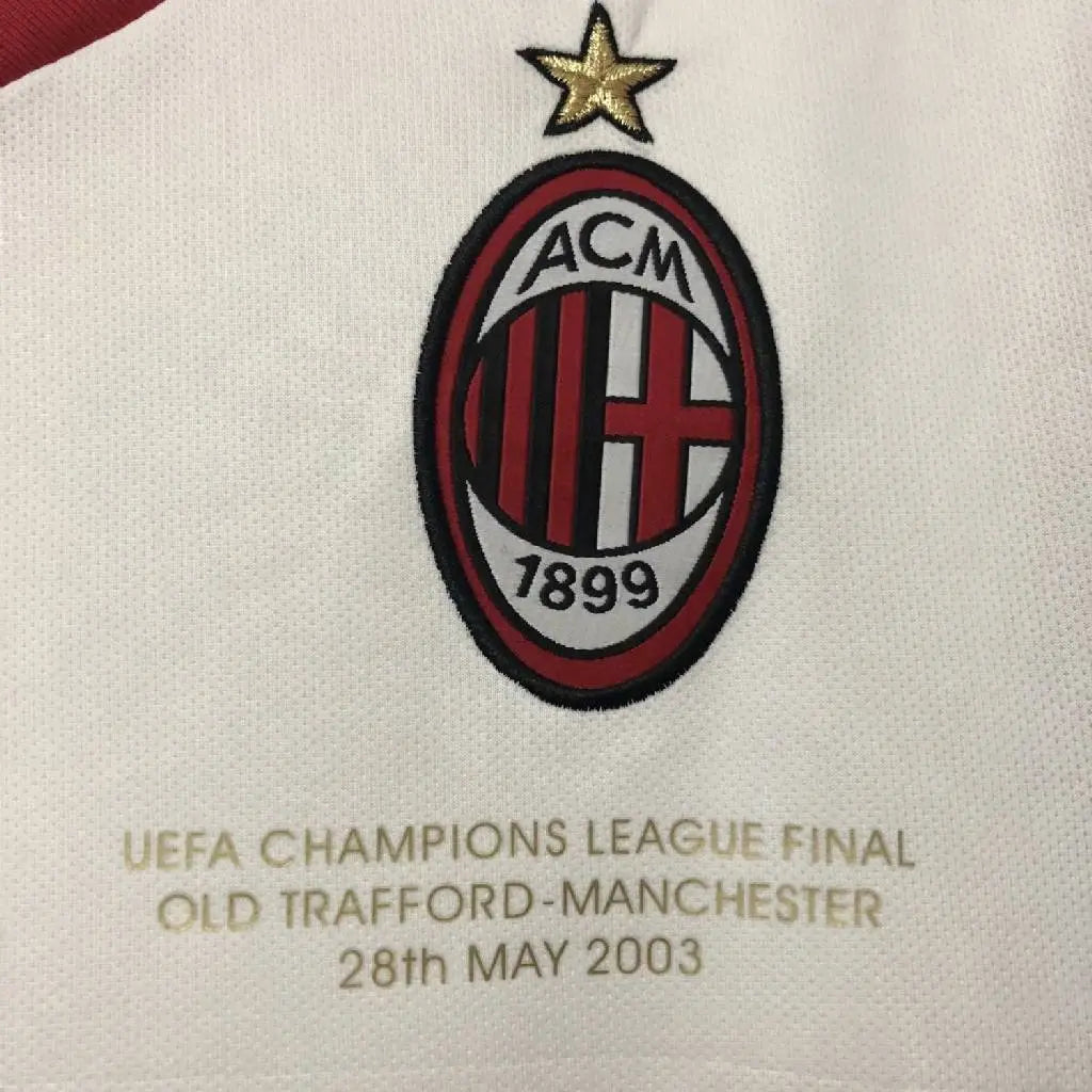 Camisa retrô reserva do AC Milan, edição 2002 da UCL