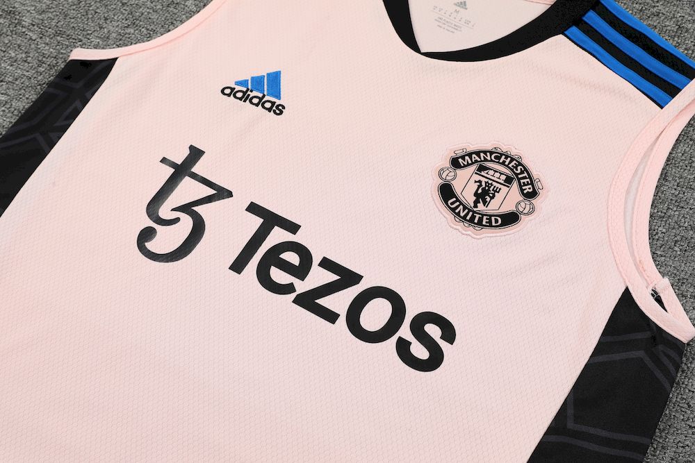 Camiseta regata e short adulto Manchester United 2023/24 418