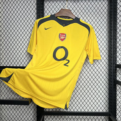 Camisa retrô reserva do Arsenal 2005/06