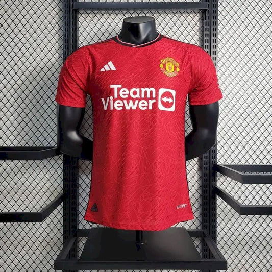 Camisa de treino pré-jogo do Manchester United 2023/24, versão jogador