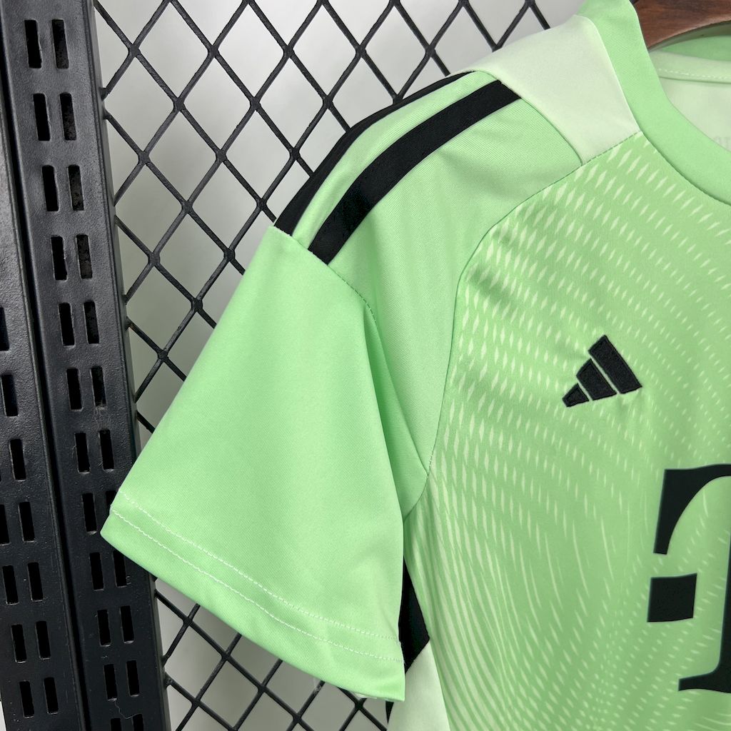 Bayern Munich 2025/26 Green Goalkeeper Kids Kit