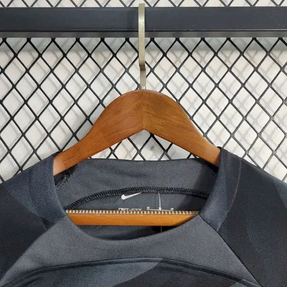 Kit de goleiro infantil preto do Barcelona 2023/24