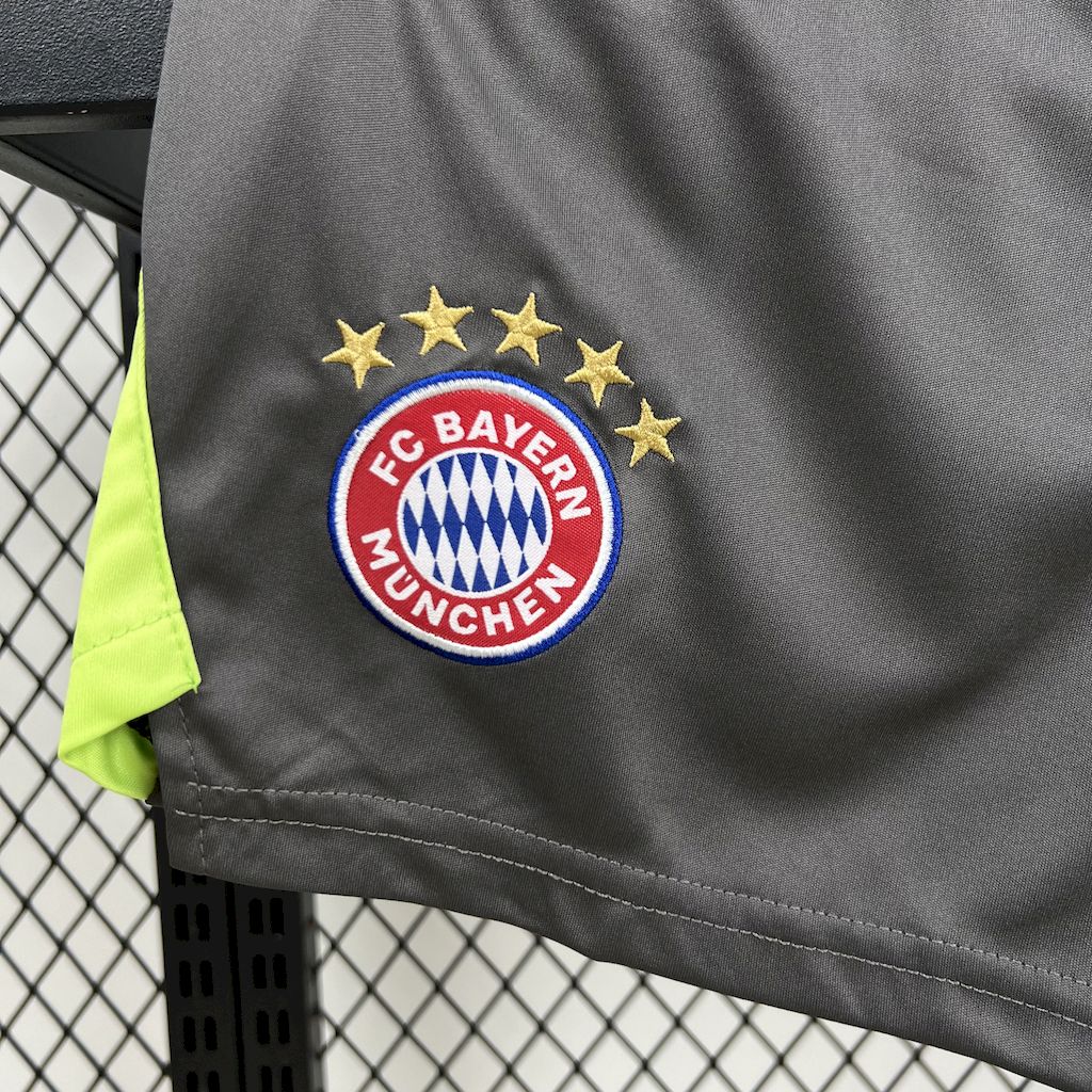 Bayern Munich 2025/26 Blackn Goalkeeper Kids Kit