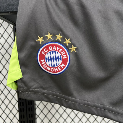 Bayern Munich 2025/26 Blackn Goalkeeper Kids Kit