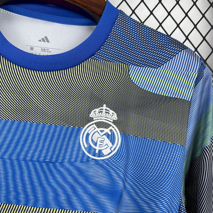 Camisa de treino pré-jogo do Real Madrid 2025/26