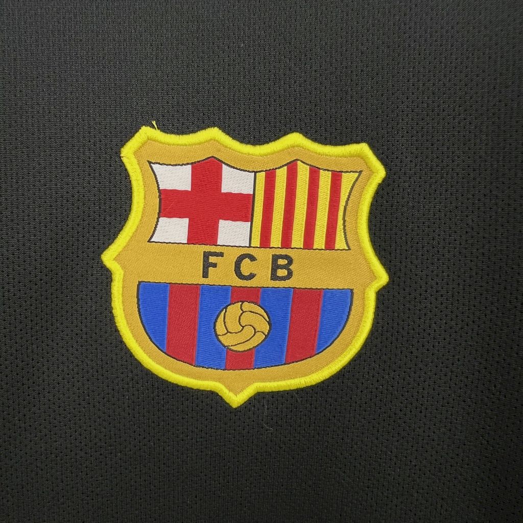 Terceira camisa retrô do Barcelona 2011/12