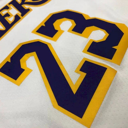 Camisa LeBron James Masculina Branca Versão Jogador – Edição Clássica Retrô