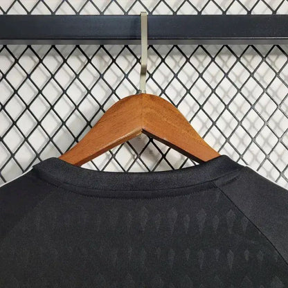 Camisa de goleiro do Real Madrid 2023/24