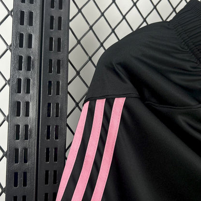Juventus 2025/26 Home Shorts