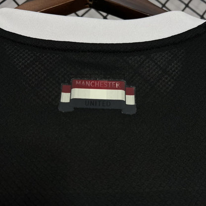 Camisa do quarto goleiro do Manchester United 2024/25