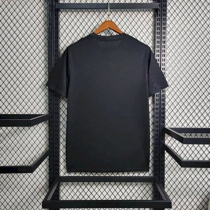 Camisa de treino pré-jogo do Newcastle United 2023/24