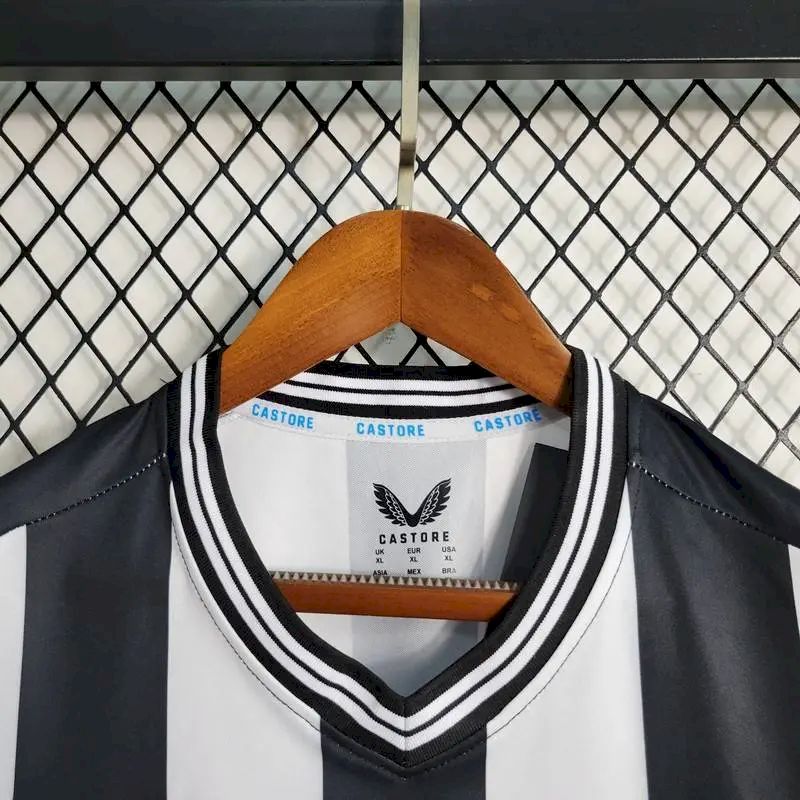 Camisa titular do Newcastle United 2023/24