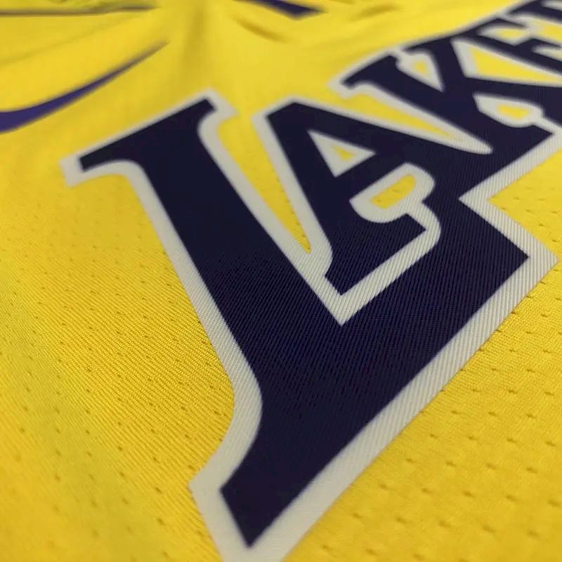 Camisa Masculina Kyle Kuzma Amarela Versão Jogador – Edição Clássica Retro