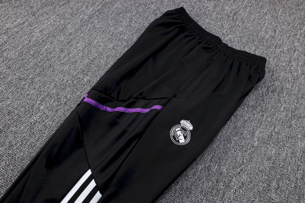 Moletom com capuz e calça do Real Madrid 2022/23 815