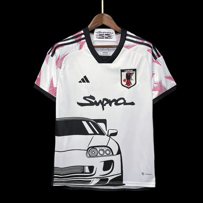 Camisa do Japão 2022/23 com a inicial D