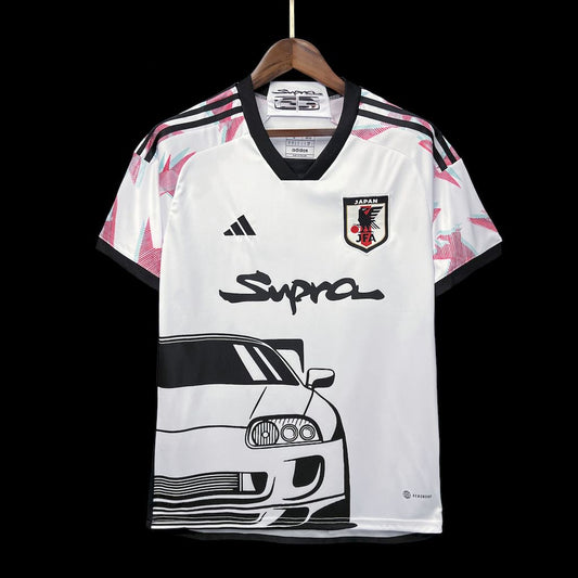 Camisa do Japão 2022/23 com a inicial D