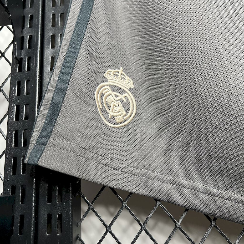 Terceiro Shorts Fora Real Madrid 2024/25