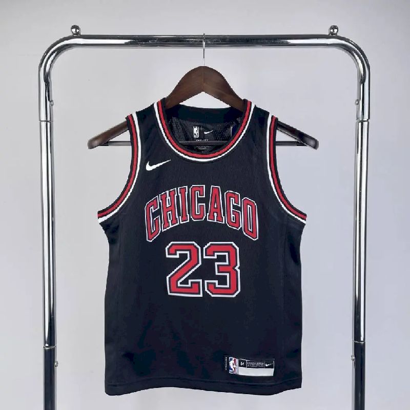 Camisa preta do time juvenil Michael Jordan