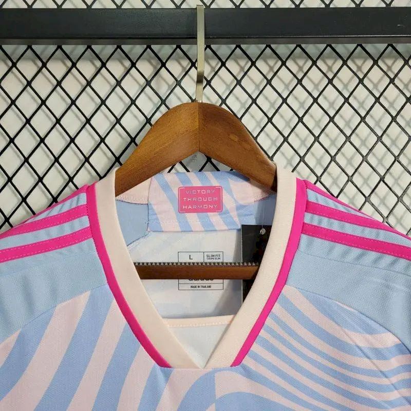 Camisa de treino pré-jogo do Arsenal 2023/24