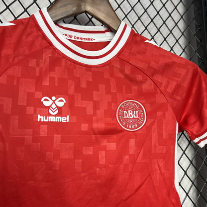 Dinamarca 2024/25 Euro Home Kit Infantil