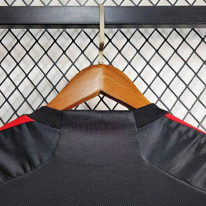 Camisa titular do Flamengo 2024/25