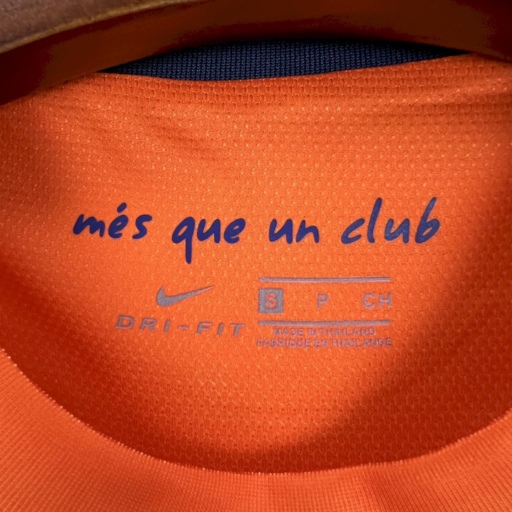 Camisa retrô alternativa do Barcelona 2012/13