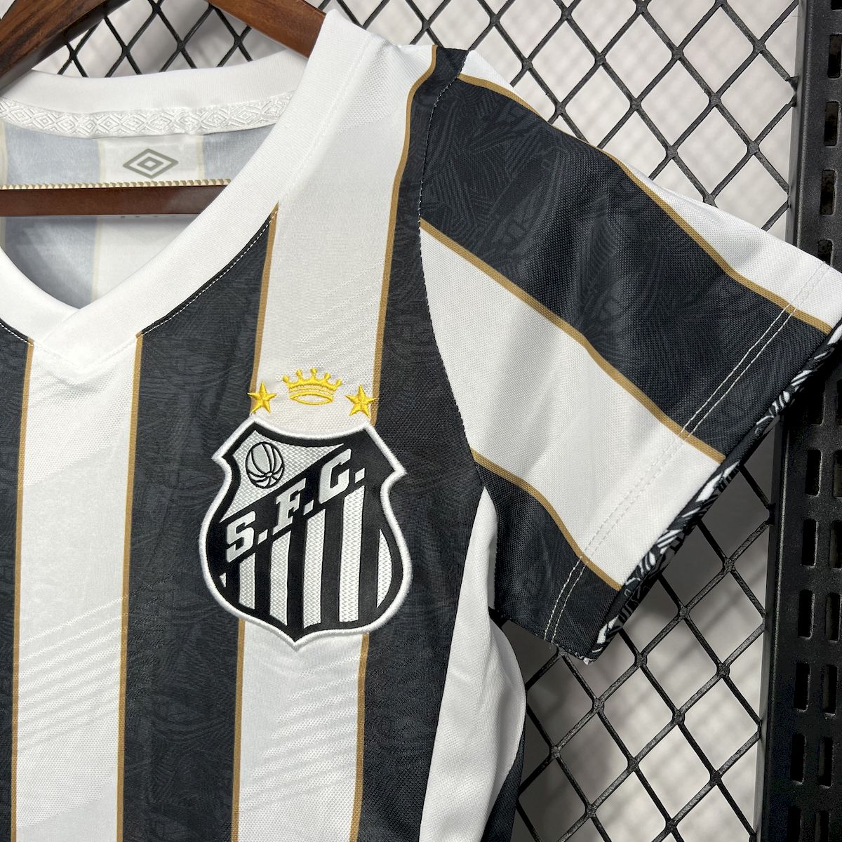 Camisa reserva feminina do Santos 2024/25