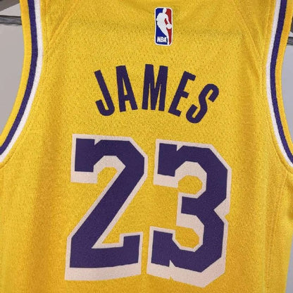 Camisa amarela do time juvenil LeBron James