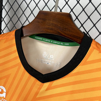 Camisa de goleiro laranja do Racing de Santander 2024/25