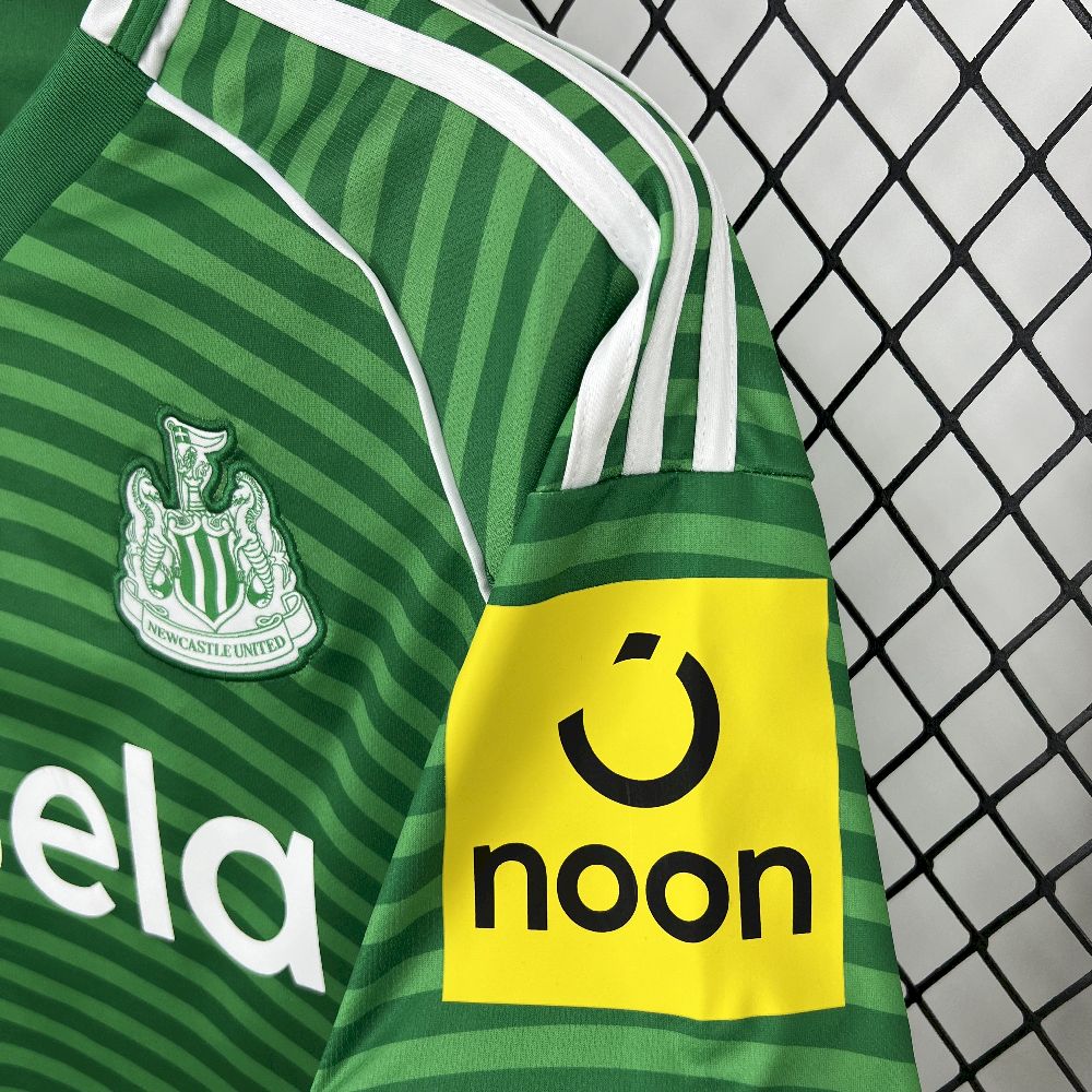 Men's Newcastle United 2025/26 Away Jersey