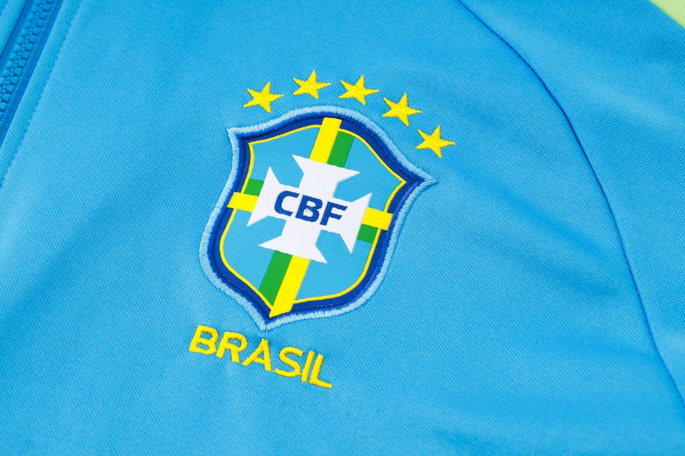 Moletom com capuz e calça Brasil 2023/24 815
