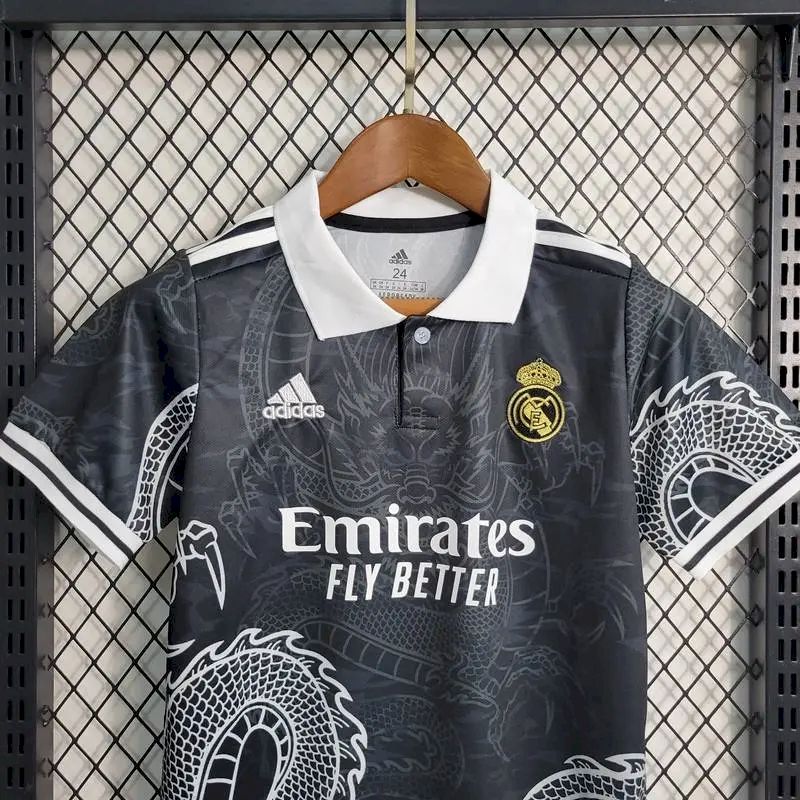 Kit Infantil Real Madrid 2022/23 Black Dragon Edition