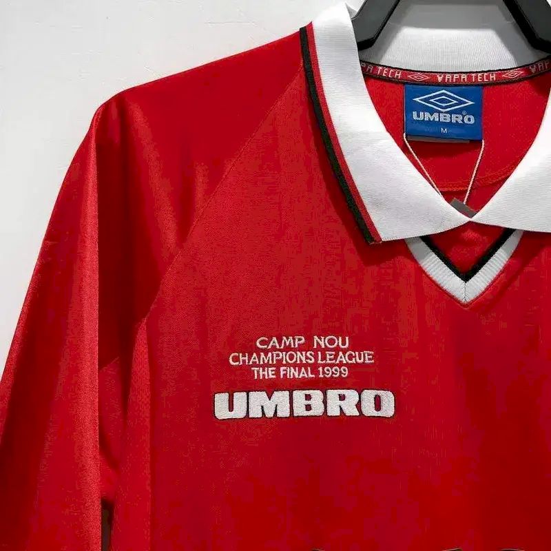 Camisa retrô da final da Liga dos Campeões em casa do Manchester United de 1999