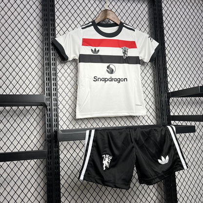Terceiro uniforme infantil do Manchester United 2024/25