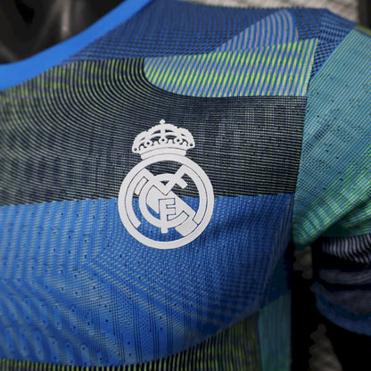 Camisa de treino pré-jogo do Real Madrid 2025/26, versão jogador
