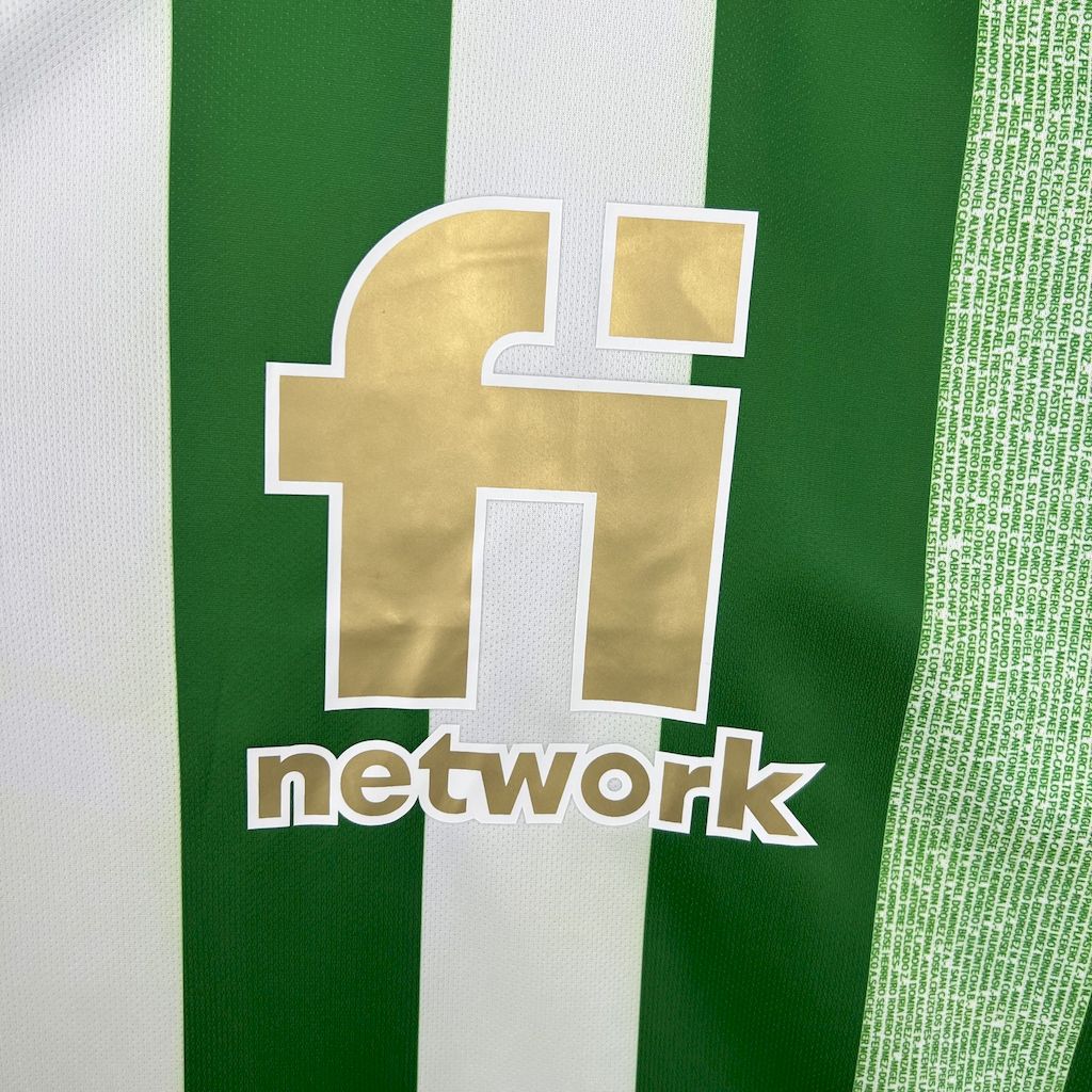 Camisa retrô dourada da Copa do Rei do Real Betis 2011/12