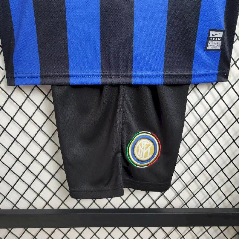 Camisa e shorts retrô infantil Inter de Milão 2009/10