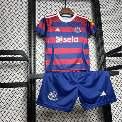 Kit reserva infantil do Newcastle United 2024/25