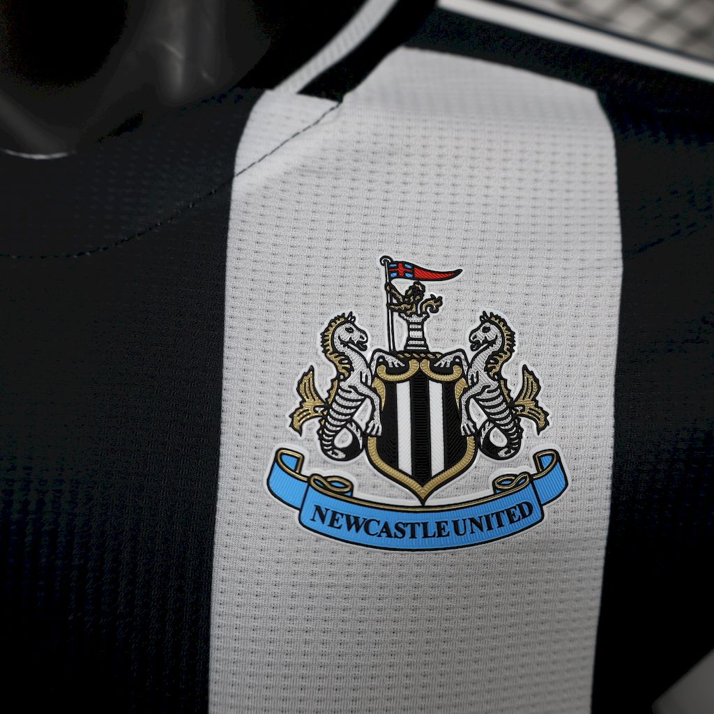 Men's Newcastle United 2024/25 Home Jersey Player Version