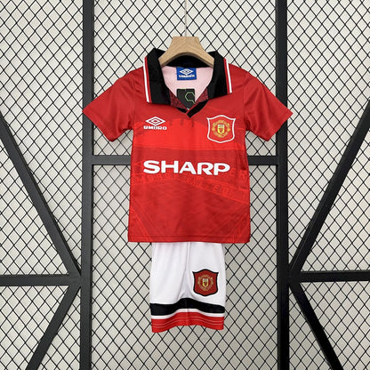 Camisa e shorts retrô infantil Manchester United 1994/96