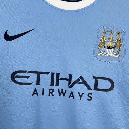 Camisa retrô titular do Manchester City 2013/14