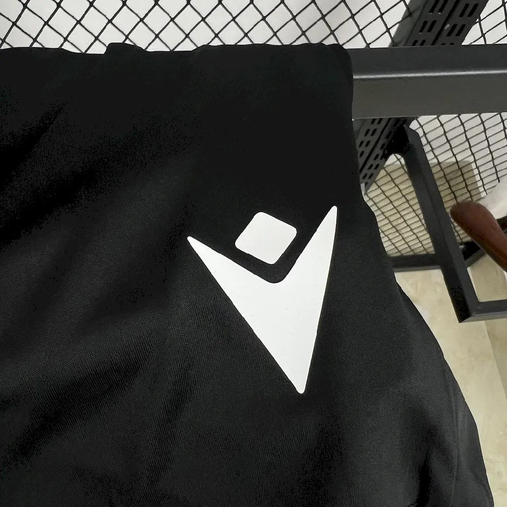 Vitória de Guimarães 2024/25 Away Kids Kit