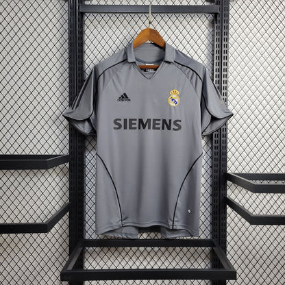 Camisa Retro Terceiro Real Madrid 2005/06