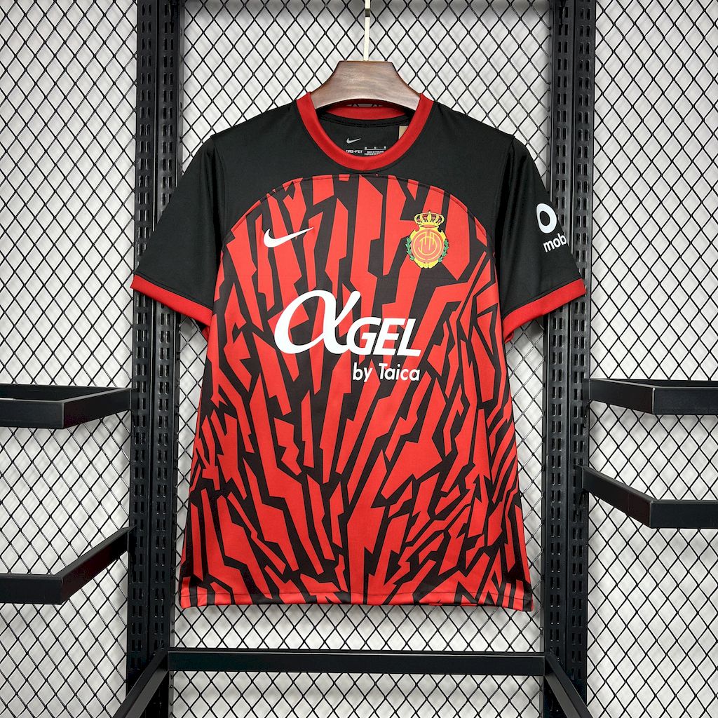 Camisa titular do Mallorca 2024/25