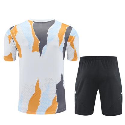 Camisa de treino adulto + short do Real Madrid 2024/25 14001