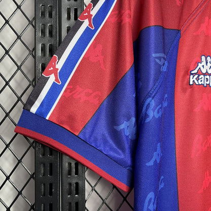Camisa retrô titular do Barcelona 1995/97