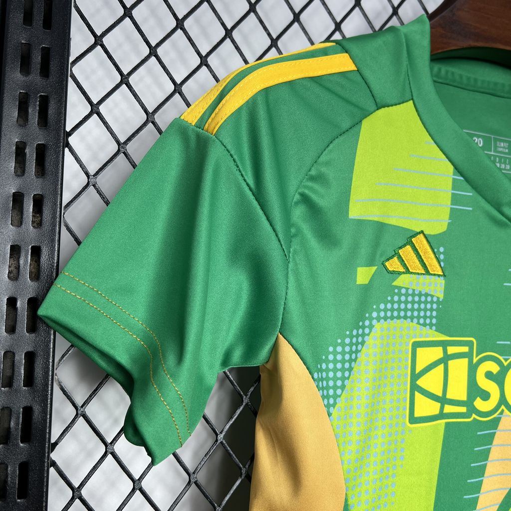 Kit de goleiro infantil do Newcastle United 2024/25