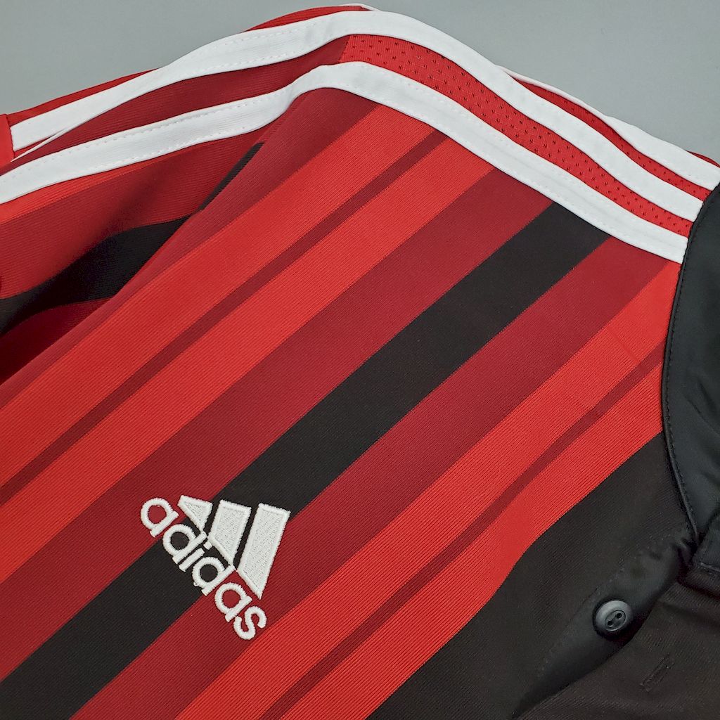 Camisa retrô titular do AC Milan 2014/15