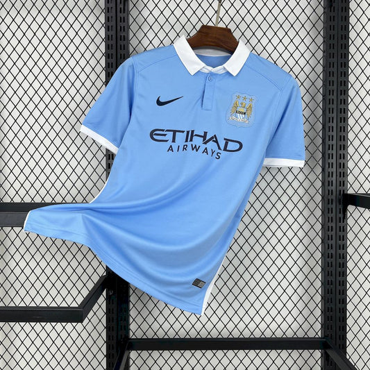 Camisa retrô titular do Manchester City 2015/16